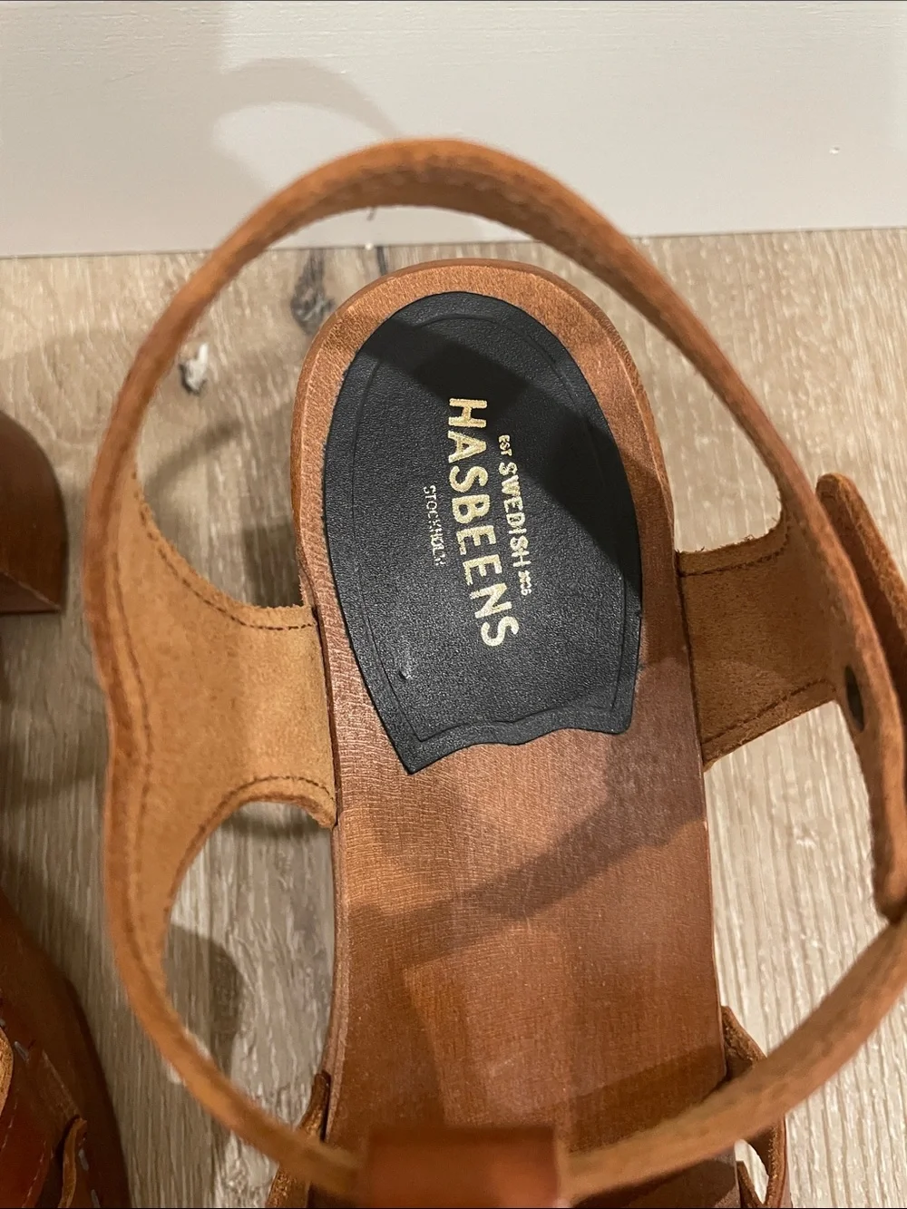 Swedish Hasbeens Cognac Leather Brown Tan T-Strap Heeled Chunky Sandals Size 39